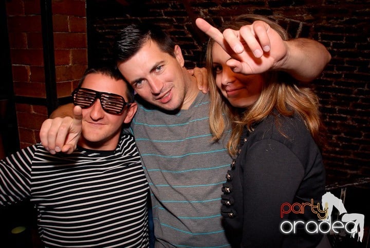 Saturday Party @ Escape, 