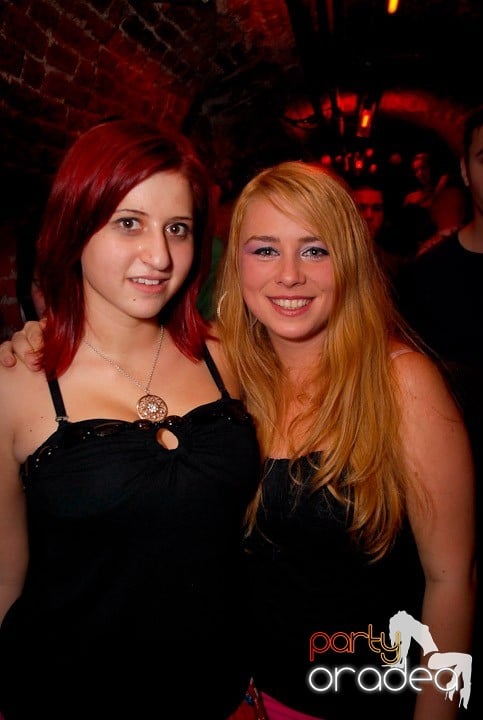 Saturday Party @ Escape, 