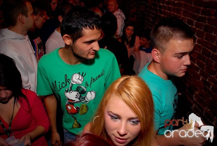 Saturday Party @ Escape, 