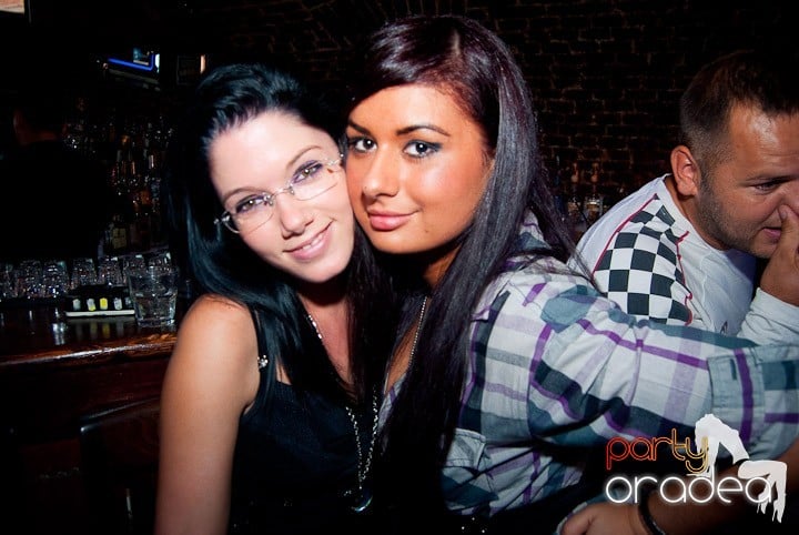 Saturday Party @ Escape, 