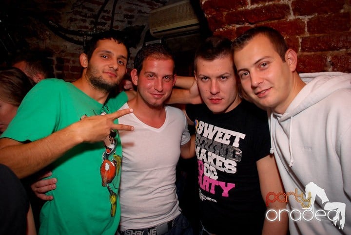 Saturday Party @ Escape, 