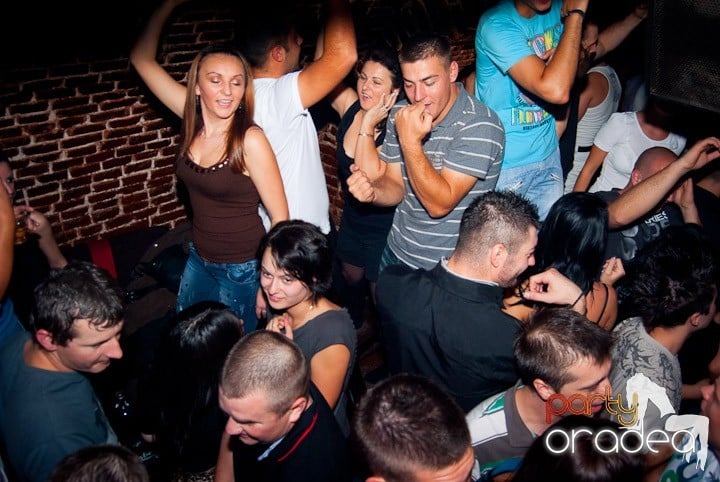 Saturday Party @ Escape, 