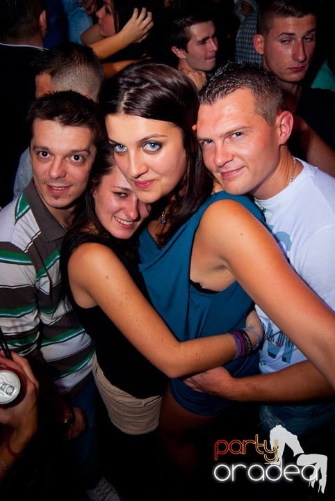 Saturday Party @ Escape, 
