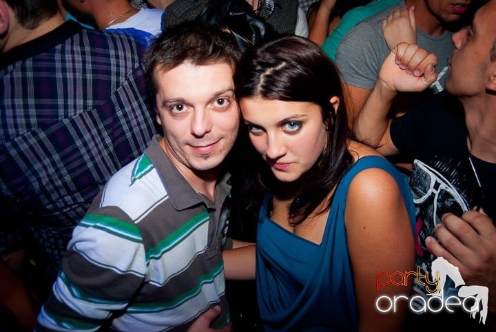 Saturday Party @ Escape,