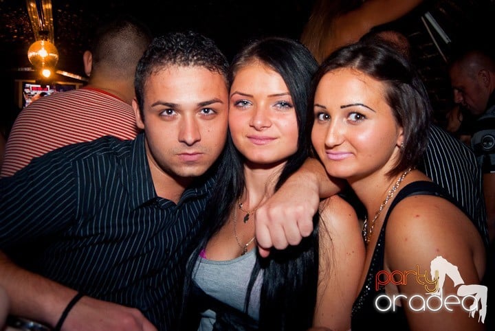 Saturday Party @ Escape, 