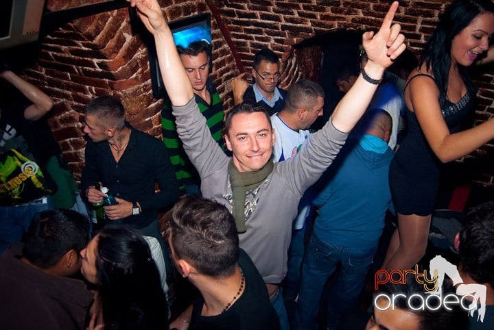 Saturday Party @ Escape, 