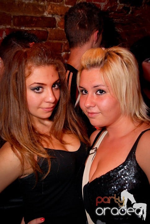 Saturday Party @ Escape, 
