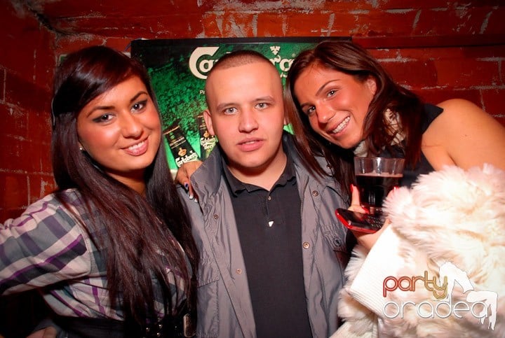 Saturday Party @ Escape, 
