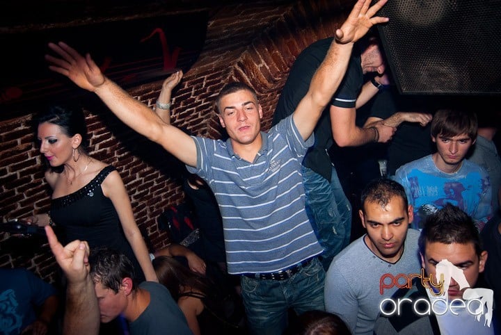 Saturday Party @ Escape, 