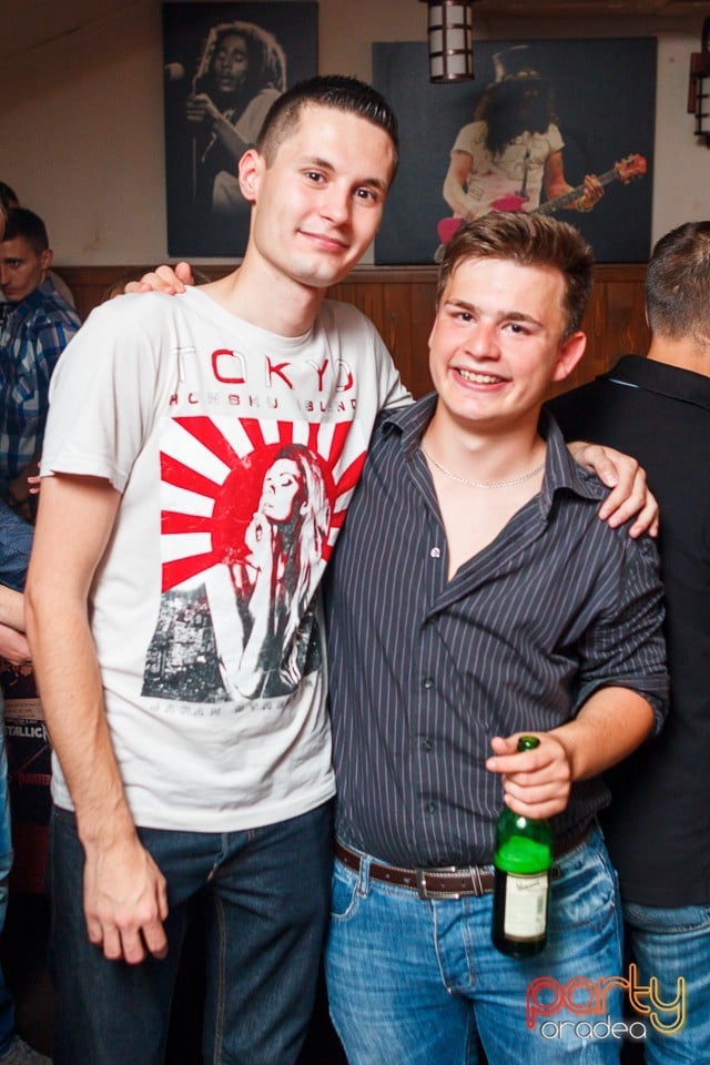 Saturday Party în Window Pub, 