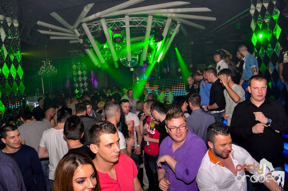 Seară de clubbing în The One,