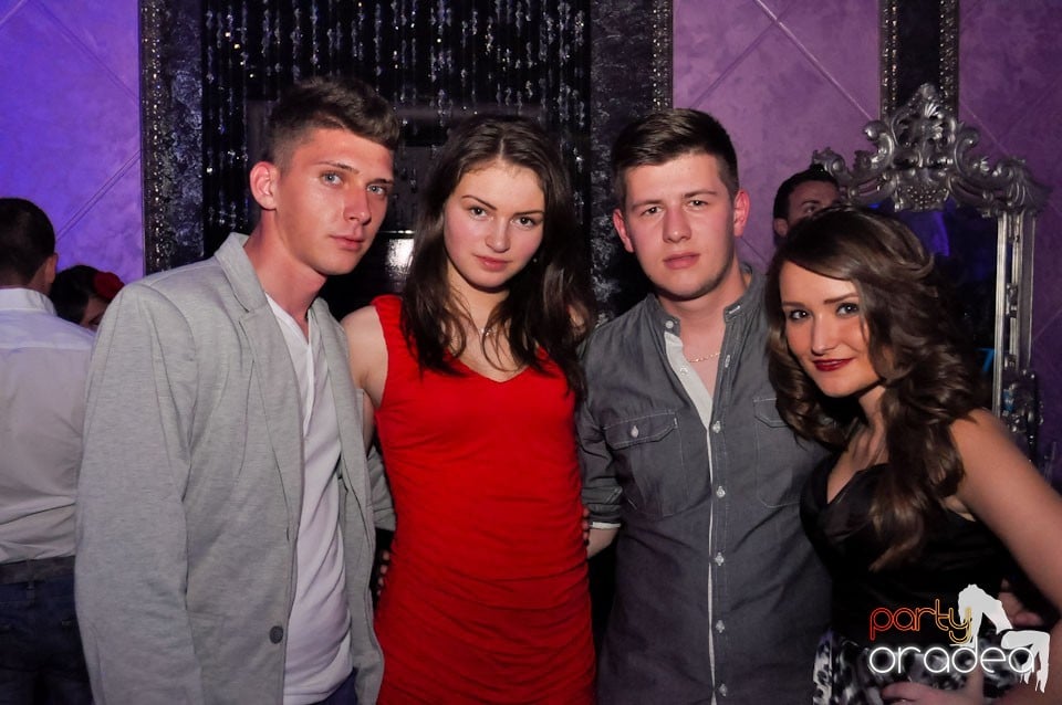 Seară de clubbing în The One,