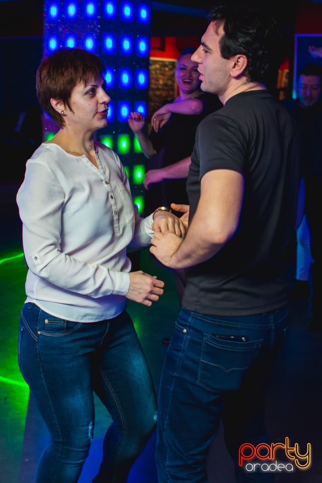 Seară de Dans în Club Life, 