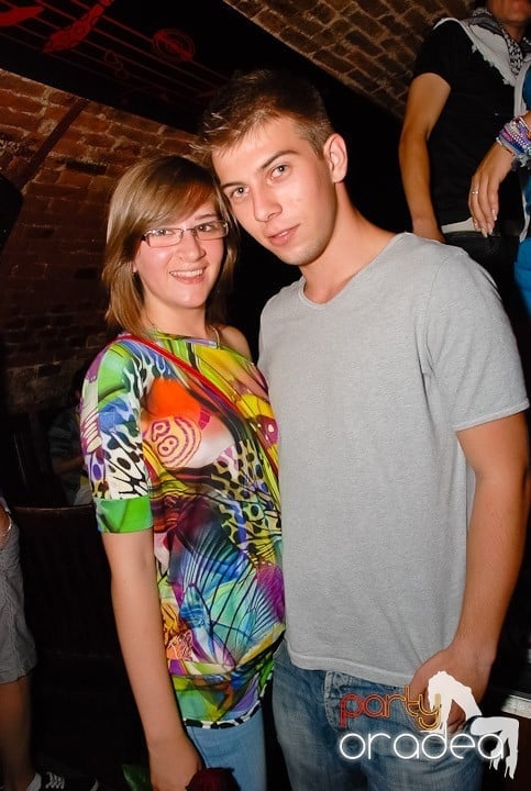 Seară de joi în Club Escape,