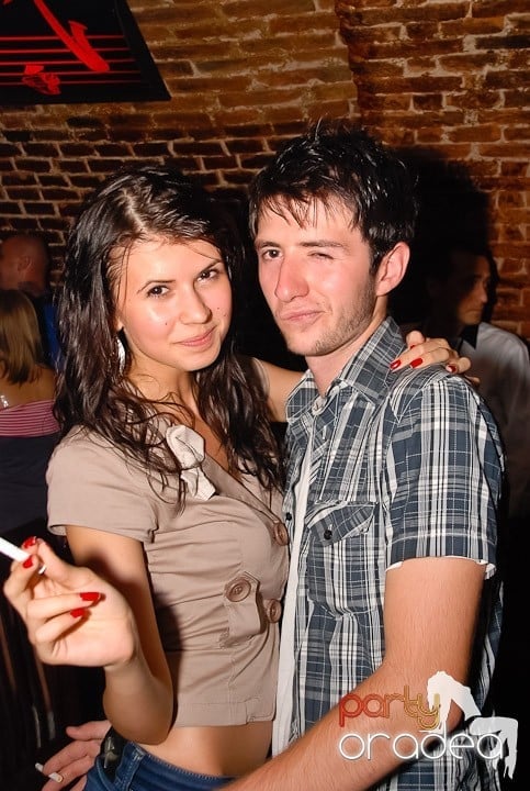 Seară de joi în Club Escape,
