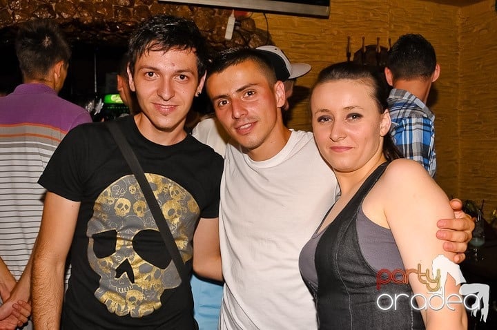 Sfârşit de săptămână cu distracţie şi muzică bună în Downtown,