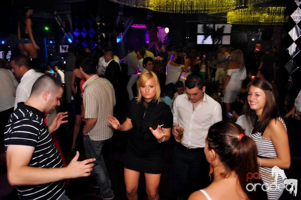 Show Must Go On @ The One,