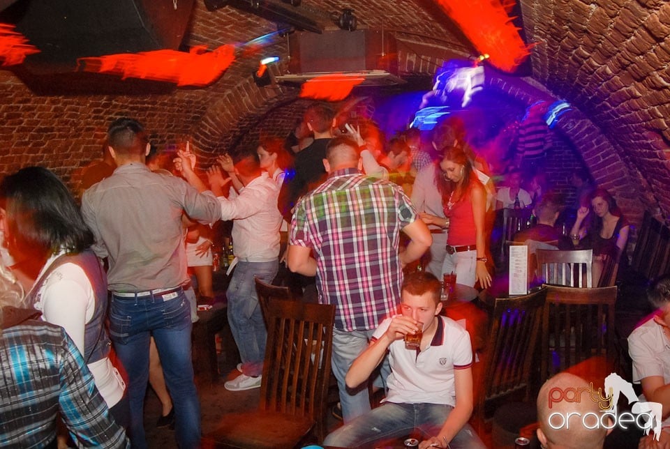 Simte ritmul în Escape, 