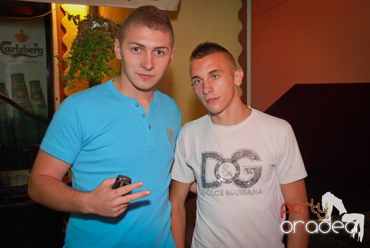SKYY Party @ Kadó,