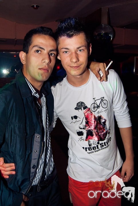 Sombrita de Tequila Party în Seven,
