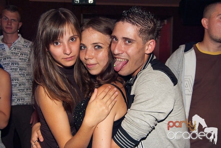 Sombrita de Tequila Party în Seven,