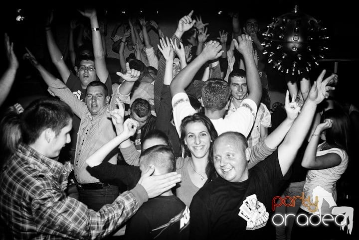 Sombrita de Tequila Party în Seven,