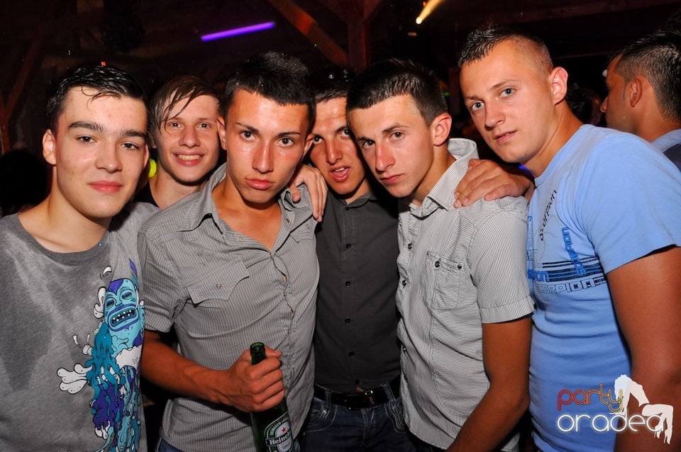 Spumă party în Disco Faház,