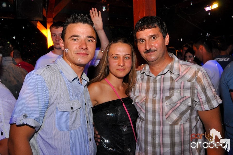 Spumă party în Disco Faház,