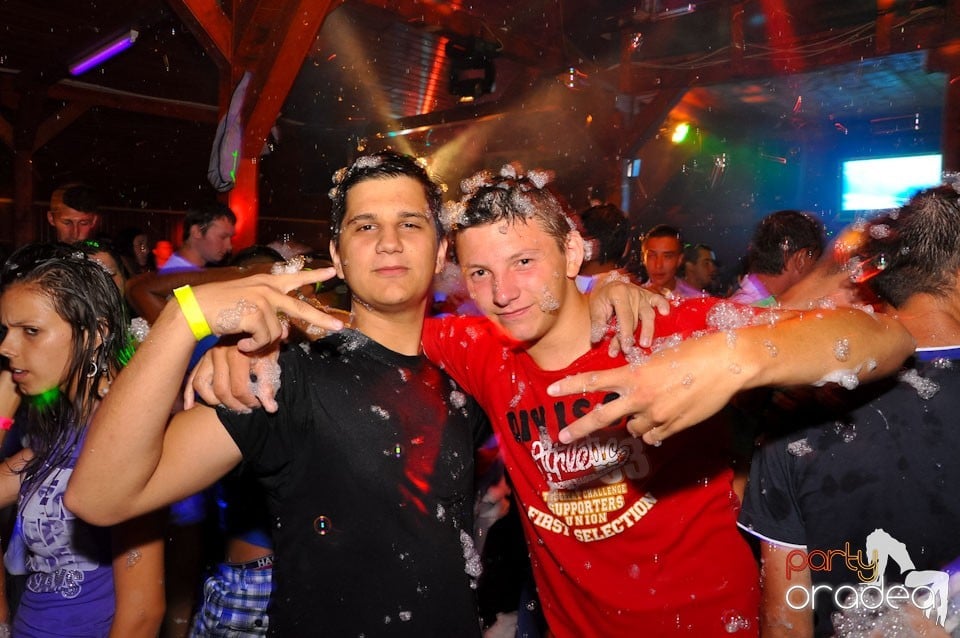 Spumă party în Disco Faház,