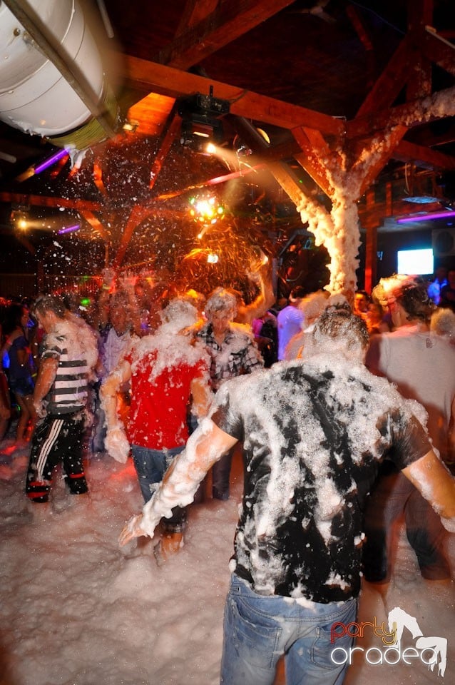 Spumă party în Disco Faház,