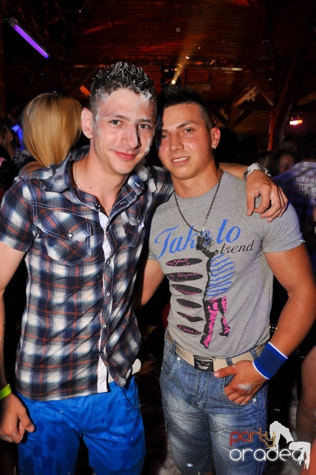 Spumă party în Disco Faház,