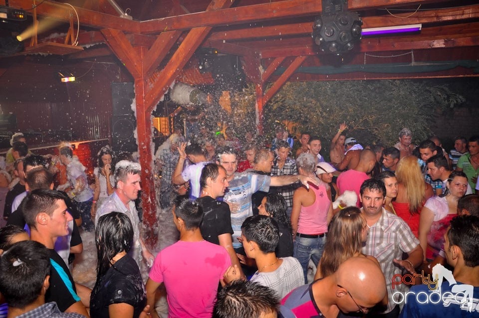 Spumă party în Disco Faház,