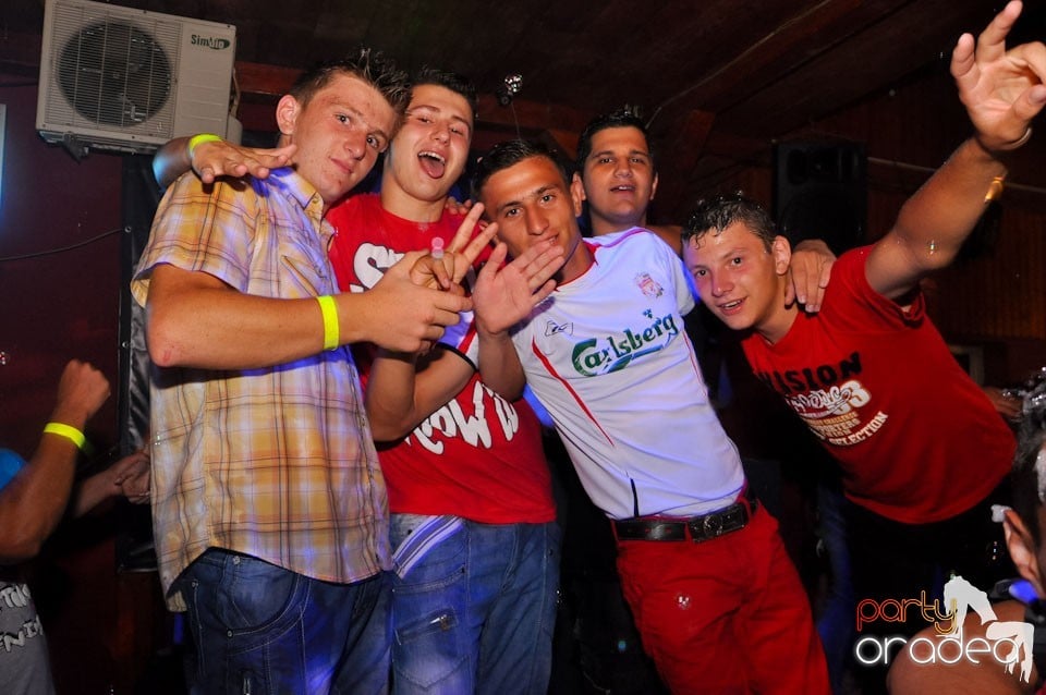 Spumă party în Disco Faház,