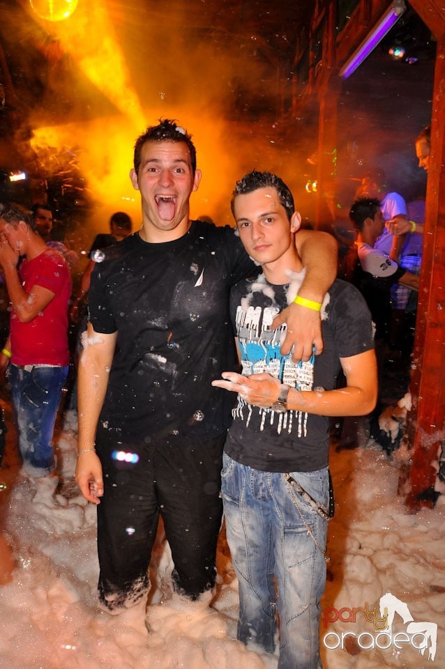 Spumă party în Disco Faház,