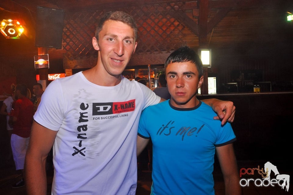 Spumă party în Disco Faház,