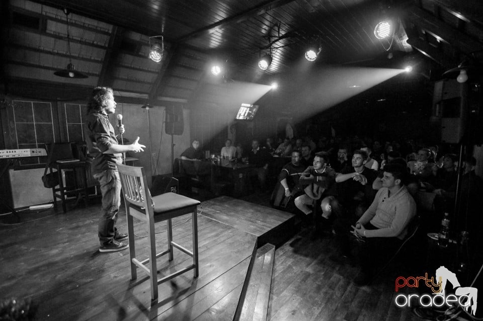 Stand up comedy, Queen's Music Pub