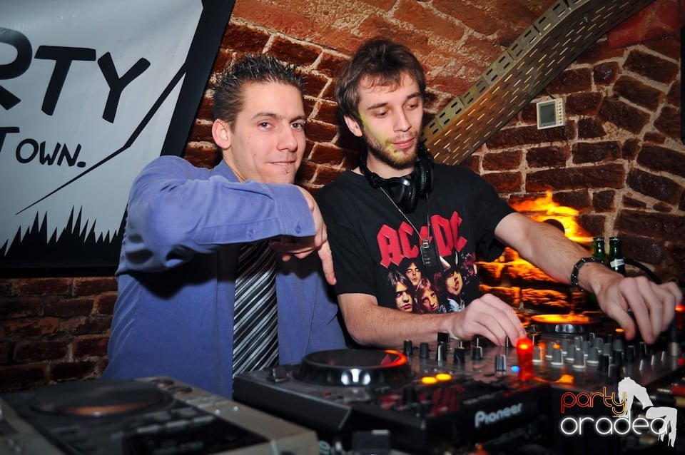 Student Party by NMD în Escape, 