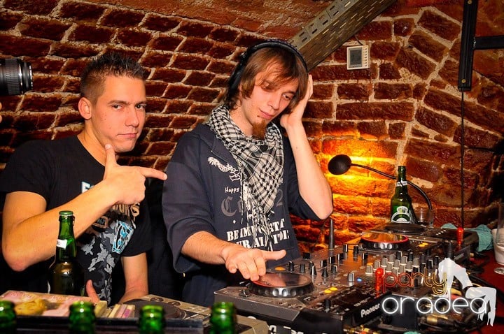 Student Party în Escape, 