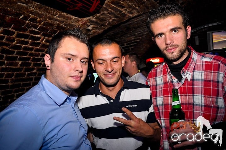 Student Party în Escape, 