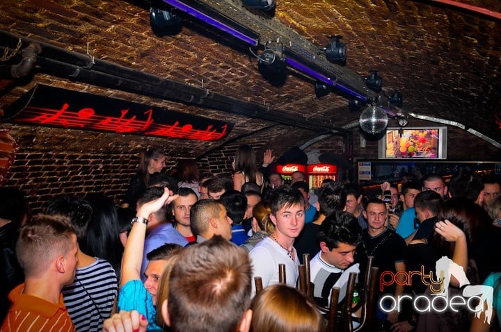 Student Party în Escape, 