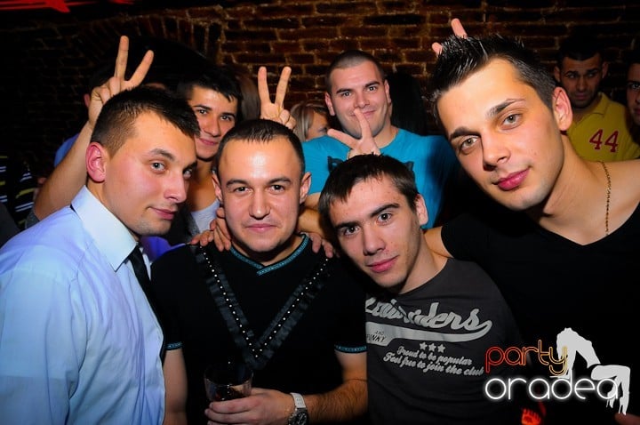 Student Party în Escape, 