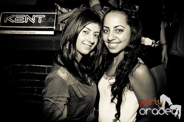 Student Party în Escape,