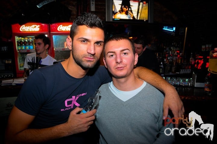 Student Party în Escape,