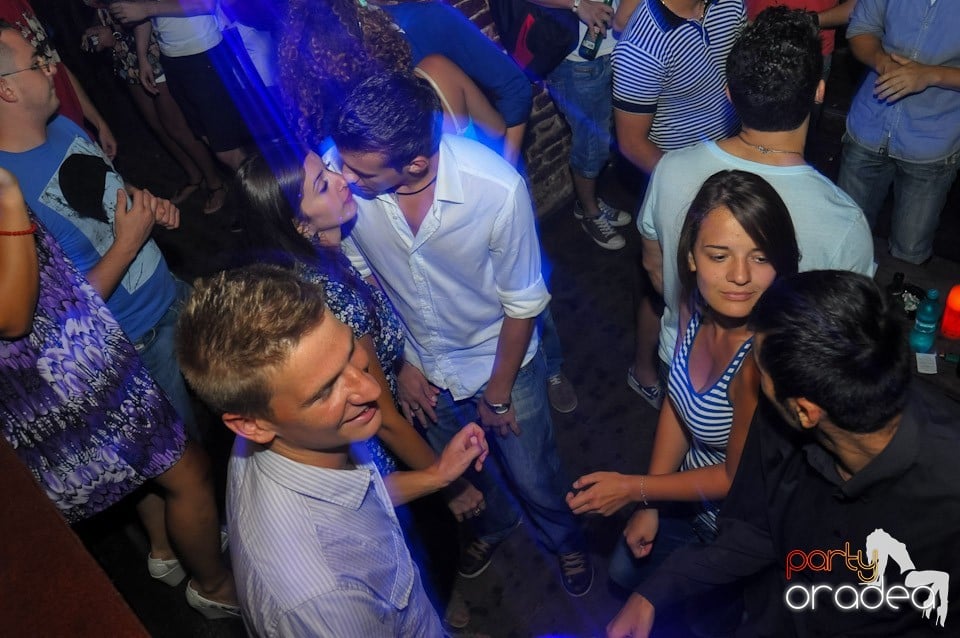 Studparty în Club Escape,