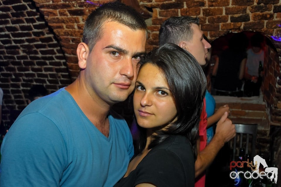 Studparty în Club Escape,