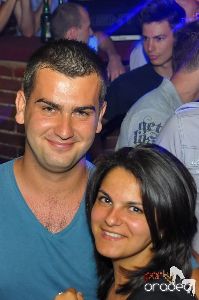 Studparty în Club Escape,