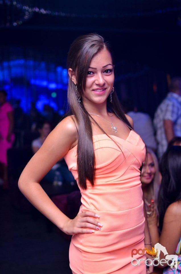 Summer Retro Night Fever @ The One,
