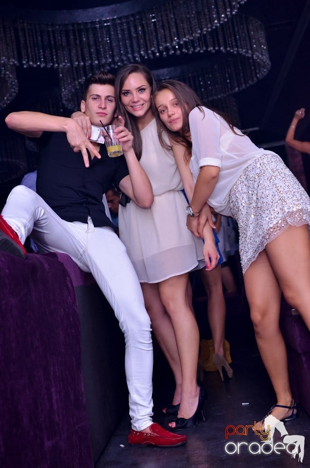 Summer Retro Night Fever @ The One,