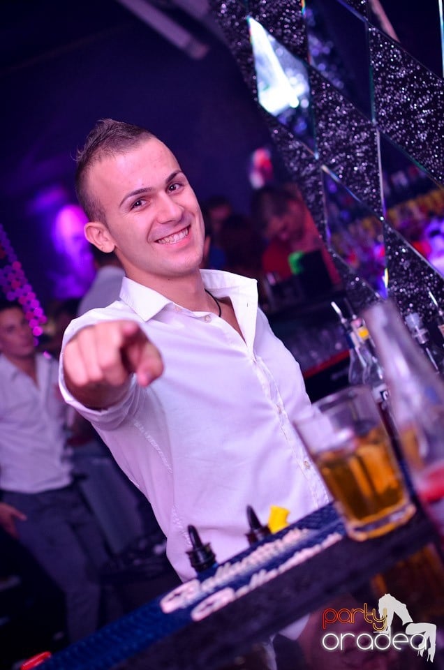 Summer Retro Night Fever @ The One,