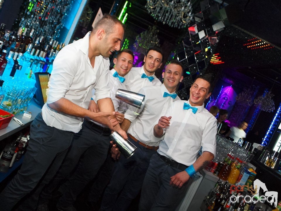 The One: Fashion Night - Titanium Angels,